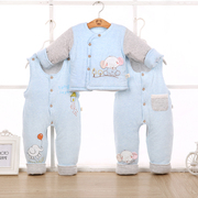 冬季0-1岁新生儿婴儿棉衣套装纯棉3-6月宝宝棉袄背带裤三件套加厚