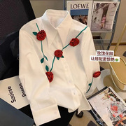 白色立体玫瑰花朵衬衫，女长袖2023春季设计感小众，时尚气质衬衣