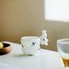 拓土纯手绘蝴蝶兰花陶瓷茶杯创意浮雕绣球杯兔子挂件主人杯喝水杯