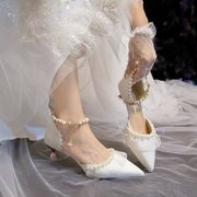 婚鞋法式高跟鞋女2023夏季配裙子尖头凉鞋，仙女风珍珠蕾丝单鞋