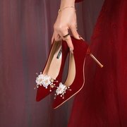 红色中式秀禾婚鞋女2024尖头浅口细跟高跟鞋蝴蝶结时尚伴娘鞋