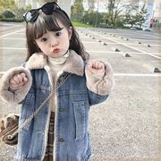 儿童韩版牛仔外套2023冬季女宝宝，翻领中长款加厚保暖时髦上衣