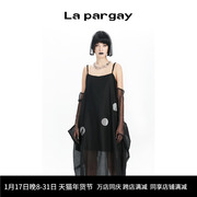 Lapargay纳帕佳2023夏季女装黑色裙子印花压褶吊带无袖连衣裙