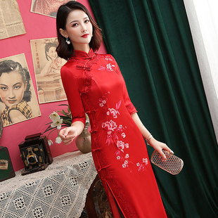 红色旗袍长袖刺绣年轻款气质女新中式2024夏天喜婆婆婚宴装
