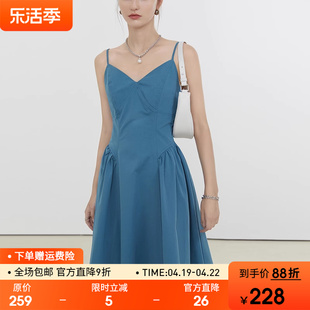 范洛2024夏季法式V领吊带连衣裙女收腰设计感小众气质小裙子
