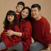 2023影楼亲子装全家福，主题摄影服装家庭装一家四口拍照红毛衣