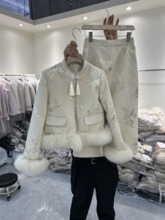 中国风盘扣羽绒小香风长裙套装女冬季高级感复古新中式外套两件套