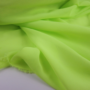 服装布料荧光绿色柔软珍珠，雪纺略透长，短裙连衣裙衬衫套装面料