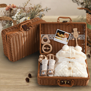 新生儿礼盒有机彩棉衣服套装婴儿秋冬季礼物宝宝木质手摇铃玩具