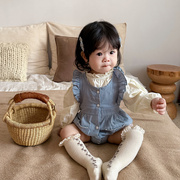ins婴儿衣服秋装女童宝宝排扣无袖小格子哈衣洋气木耳领长袖衬衫