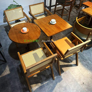 定制咖啡厅桌椅实木烘焙蛋糕店椅子，酒馆民宿甜品，奶茶店餐桌椅组合