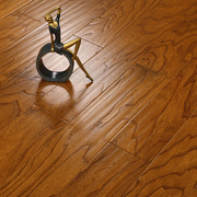 E0级榆木多层实木复合地板15mm大锁扣仿古浮雕地热地暖地板