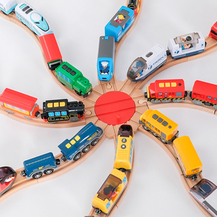 火车轨道玩具木质电动遥控小火车头玩具，兼容米兔brio木制轨道套装