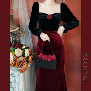 巷里法式复古红色连衣裙，秋冬赫本玫瑰，拼接显瘦气质礼服丝绒鱼尾裙