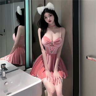粉红色性感吊带镂空收腰大摆连衣裙 高级时髦时尚气质韩版小众