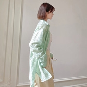 春秋气质绿色薄款长袖衬衫女中长款宽松设计感外套品牌潮