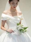 一字肩主婚纱2024新娘在逃公主小个子长拖尾法式孕妇缎面婚纱