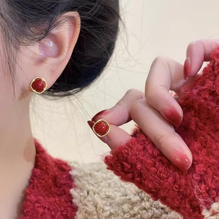 新年红色珍珠耳钉，女纯银小众设计感气质，耳环2024高级耳饰