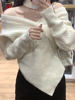 纯欲风冬季奶油白v领加厚兔绒针织衫，女设计感不规则可拆高领毛衣