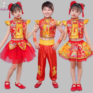 儿童开门红民族风喜庆秧歌舞蹈，演出服男女童，中国红灯笼打鼓表演服