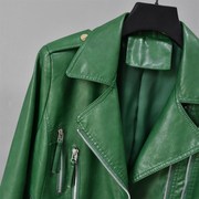 韩国皮衣女春秋西装领收腰短双拉链洋气绿色长袖真皮夹克外套