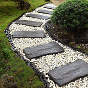 自铺小院子里的地砖地面改造铺地石地面石头农村庭院铺装花园铺设