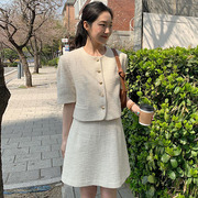 韩国chic春季法式气质，圆领爱心纽扣外套，+高腰显瘦半身裙短裙套装