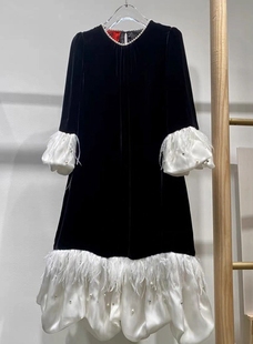 一线大牌撤柜捡漏女装法式时尚复古别致独特高级感气质黑色连衣裙