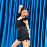 康尼春夏季女童拉丁舞表演服专业练功服短裤子黑色演出服套装