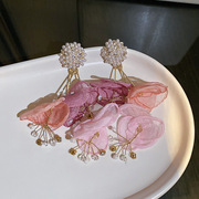 时尚简约耳环镶钻珍珠水晶花朵耳坠设计甜美新娘耳饰森系婚纱配饰