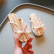 女童凉鞋儿童外穿休闲拖鞋，2023夏季女孩，软底珍珠包头小公主鞋