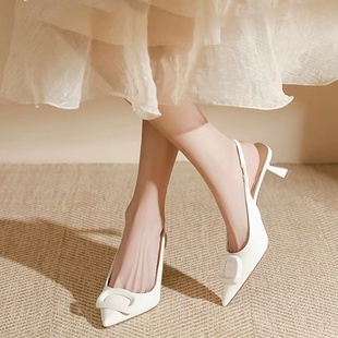 仙女风白色方扣细跟包头凉鞋，女2024年夏季尖头配裙子高跟鞋