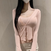 韩国东大门秋季温柔粉，女人味吊带背心时尚，舒适防晒开衫套装女