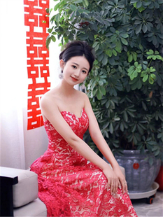 新中式晨袍女新娘高端轻奢小众礼服玫红色订婚礼服敬酒服2024
