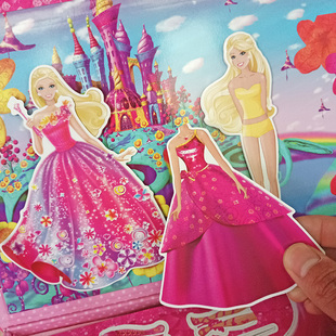 芭比娃娃换装玩具礼盒套装，女孩儿童公主，换衣服贴贴纸磁力粘贴贴画