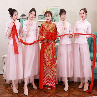 中式伴娘服粉色2023姐妹，裙中国风伴娘，团晚礼服复古秋季长款女