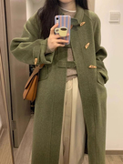 牛角扣呢子大衣女冬装赫本风高级感小个子复古绿修身毛呢外套
