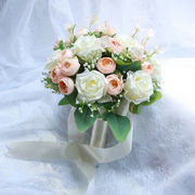 手捧花婚礼新娘韩式手抛花球，结婚照创意旅拍摄影道具仿真玫瑰花束