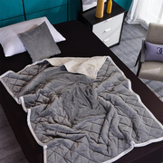 多功能抱枕被子两用珊瑚绒毯子纯色，靠垫被枕，办公室沙发午休空调被