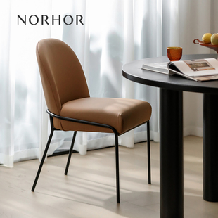 北欧表情NORHOR/现代意式简约/NOTI金属皮革软包餐椅靠背椅/驼色