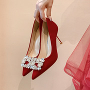 红色婚鞋高级感不累脚绒面高跟鞋，细跟新娘鞋，秀禾婚纱两穿主婚纱鞋