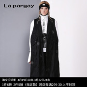 lapargay纳帕佳2023秋冬女装，长款外套波点印花压褶呢料长马甲