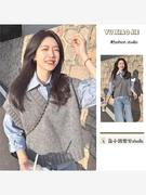 两件套装韩系简约v领灰色短款毛衣背心针织衫，马甲女+蓝色长袖衬衫