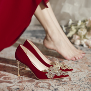 红色婚鞋新娘鞋2024年秀禾服婚纱两穿设计感小众细跟高跟鞋女