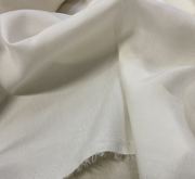 日本进口纯色，本白色薄款微透亚麻，面料设计师连衣裙布料