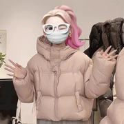 粉色短款棉服女2024冬季设计感休闲面包服棉衣连帽宽松小个子外套