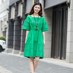 棉麻连衣裙女夏薄款2024洋气高端绿色宽松大码收腰显瘦中长裙