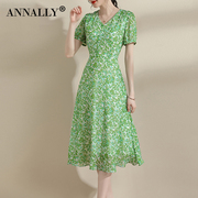 annally夏季优雅气质，修身显瘦大摆绿色，印花连衣裙中长款