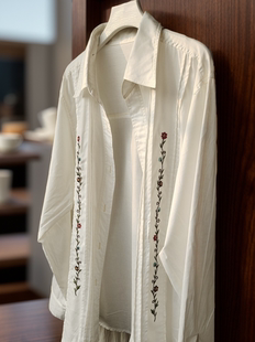 外贸日单白衬衫女款纯棉翻领，文艺长袖刺绣宽松复古衬衣春季