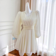 法式2023秋冬灯笼袖公主裙，长袖性感v领修身收腰白色连衣裙女